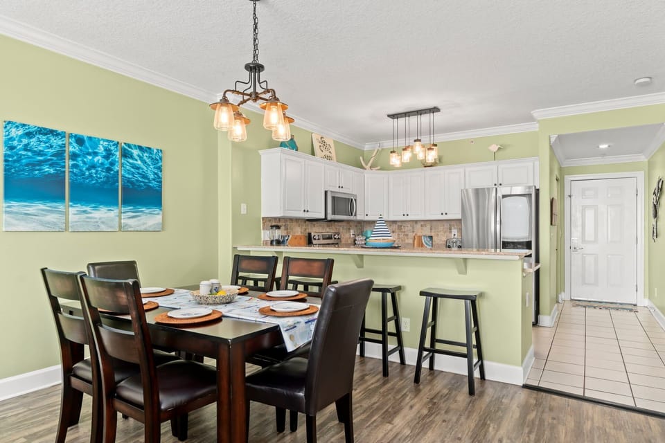 Dining Area with Gulf View