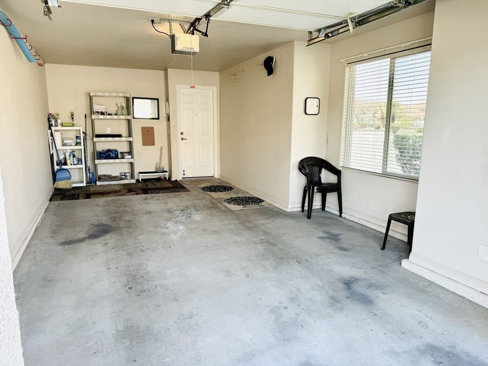 1 Car Garage