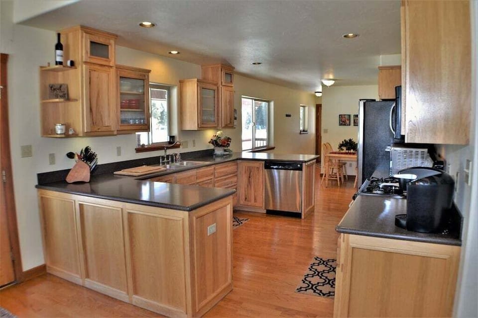Fully Stocked Kitchen