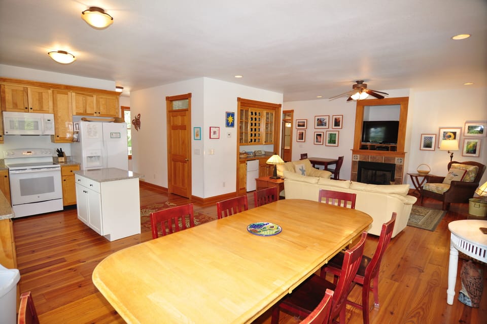 Dining Area - Entry Level
