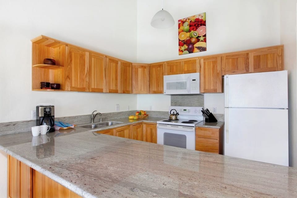 Fully-equipped Kitchen - Kahala 724