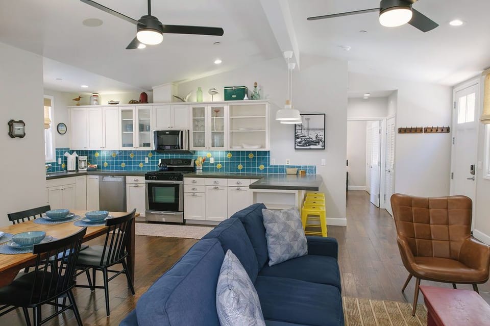 359 1st - Interior