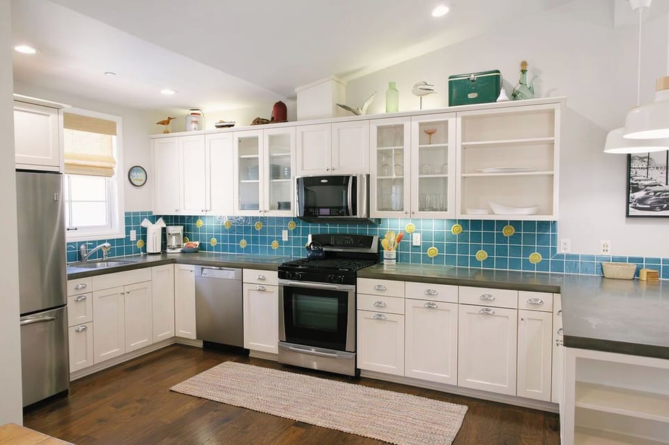 359 1st - Kitchen