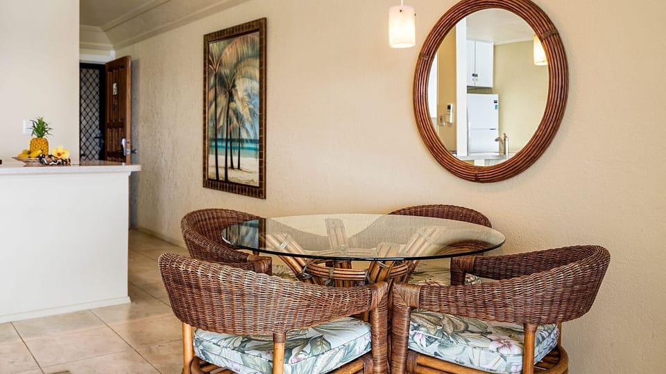 Dining area/Condo entrance
