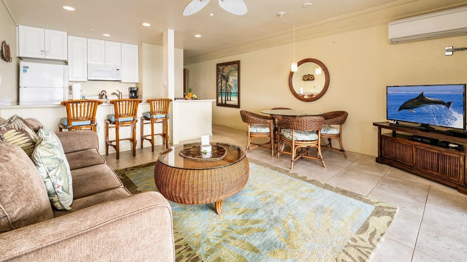 Living/Dining area