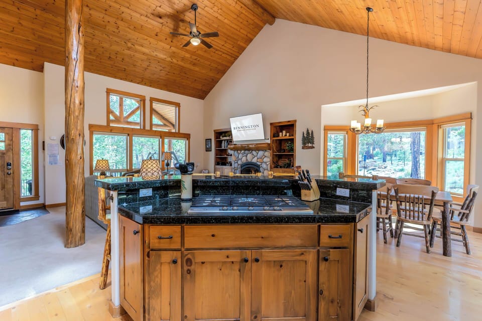 Kitchen - Main Level