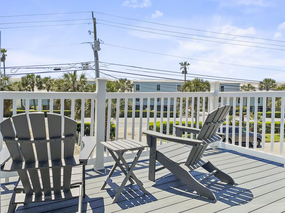 Casa Sunshine | 2nd Floor | King Bedroom Balcony