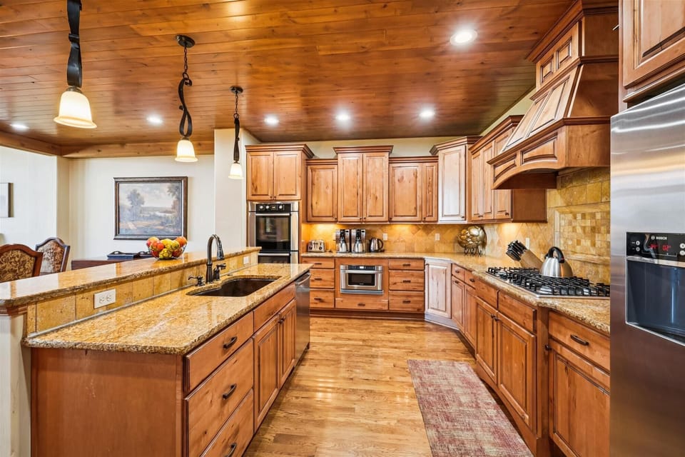 Kitchen - Lofty Fox Villa - Breckenridge Vacation Rental