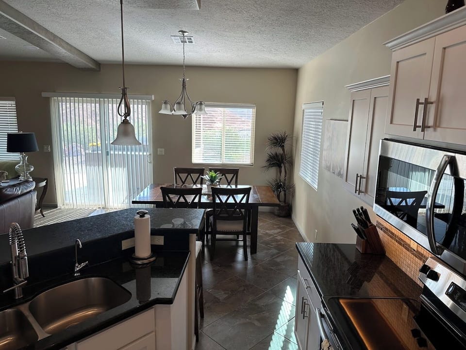 Kitchen/Dining
