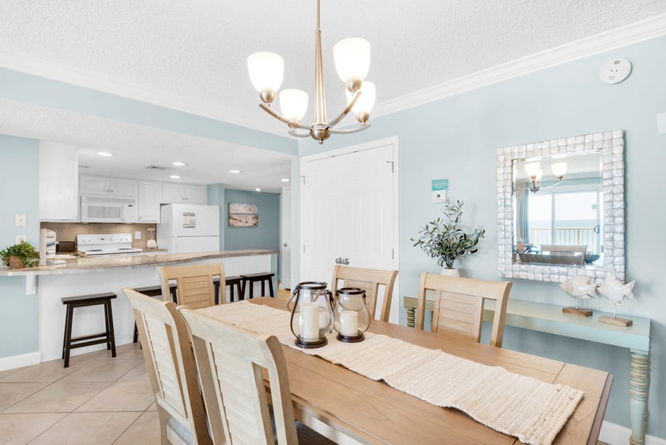Dining table seats 6