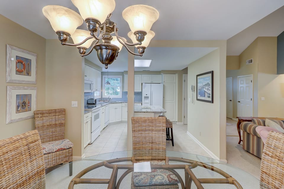 Dining/Kitchen