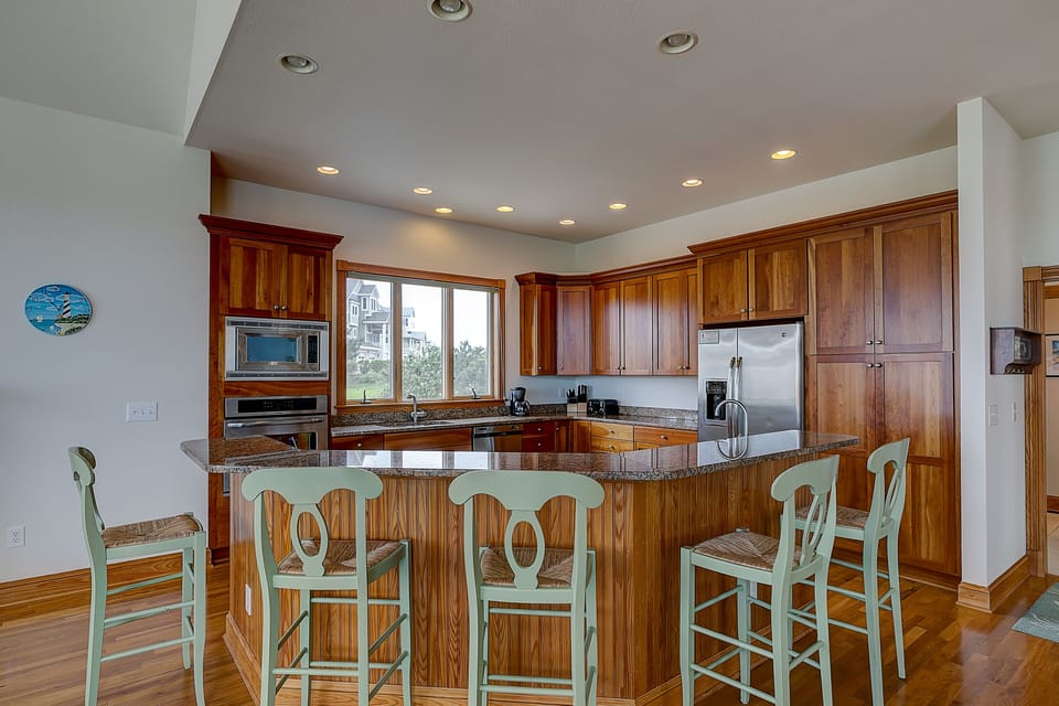 Kitchen Island - Entry Level