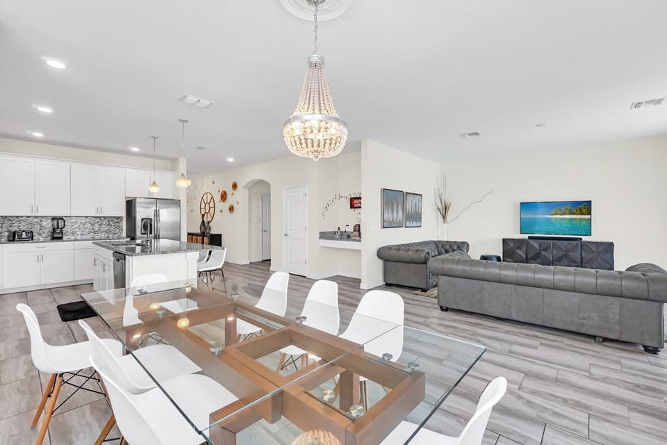 4795 Kings Castle Cir_Storey Lake_14.jpg