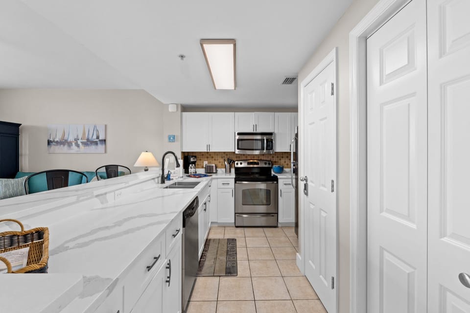 Full Kitchen with Bar Seating