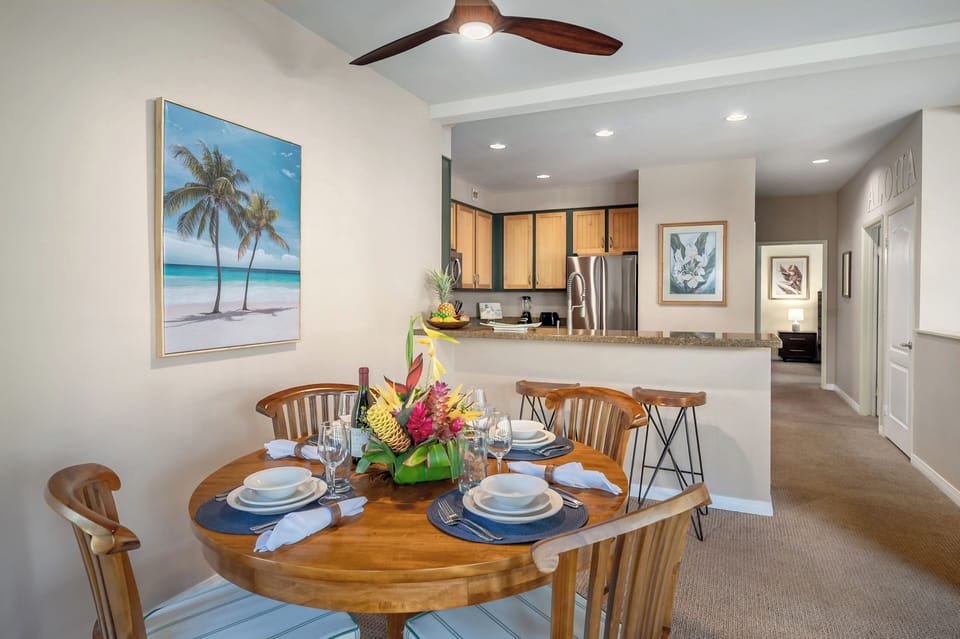 Regency 510 Dining Area and Nook