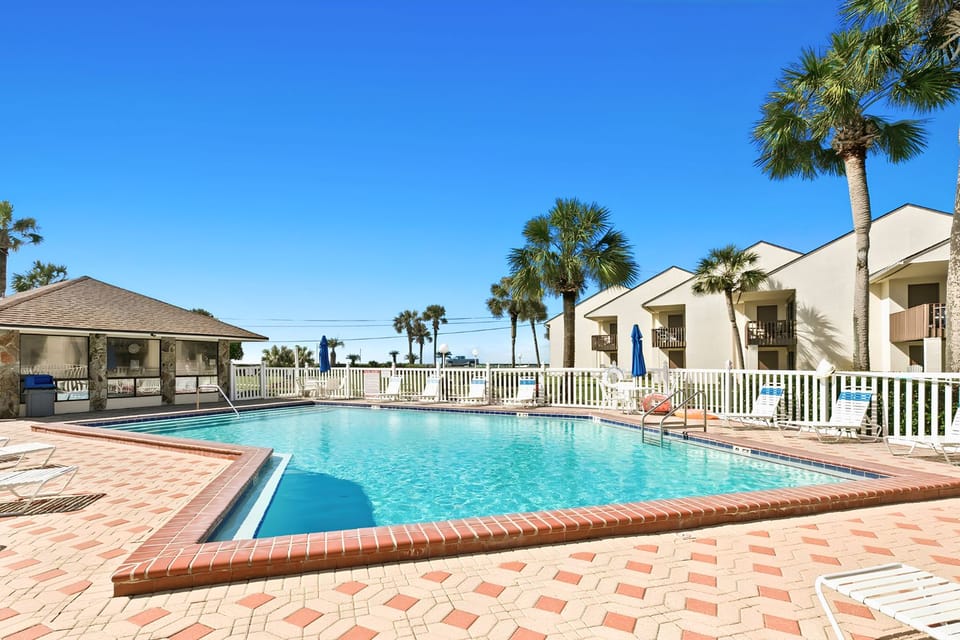 Blue Surf Community Pool