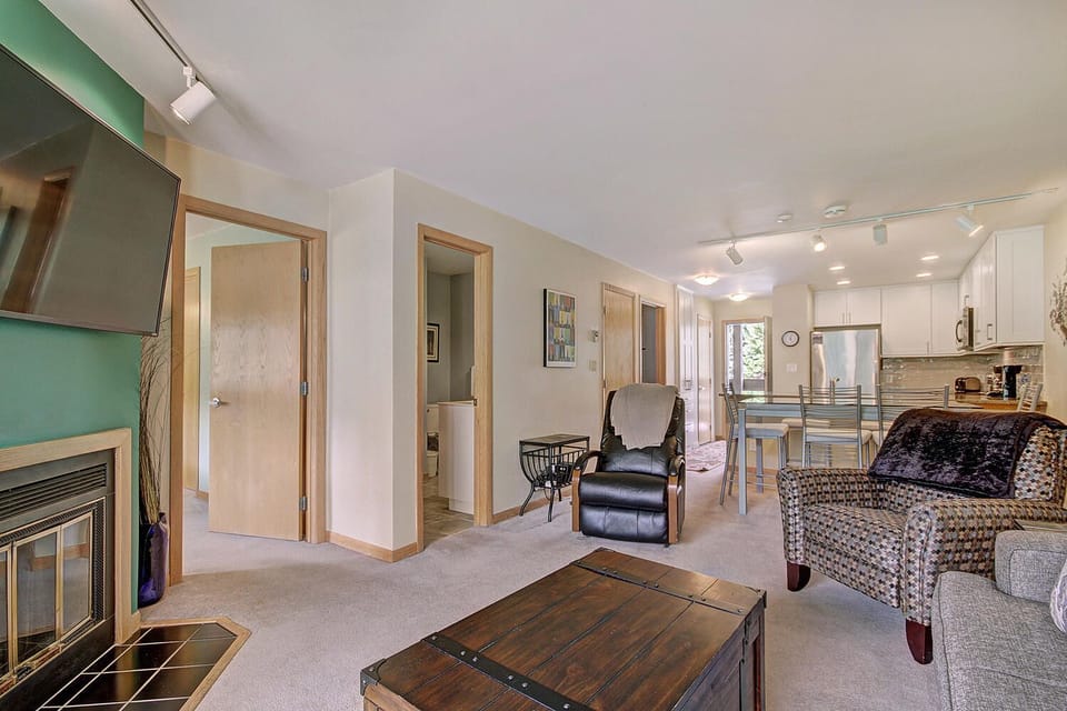 Living Area - Living Area