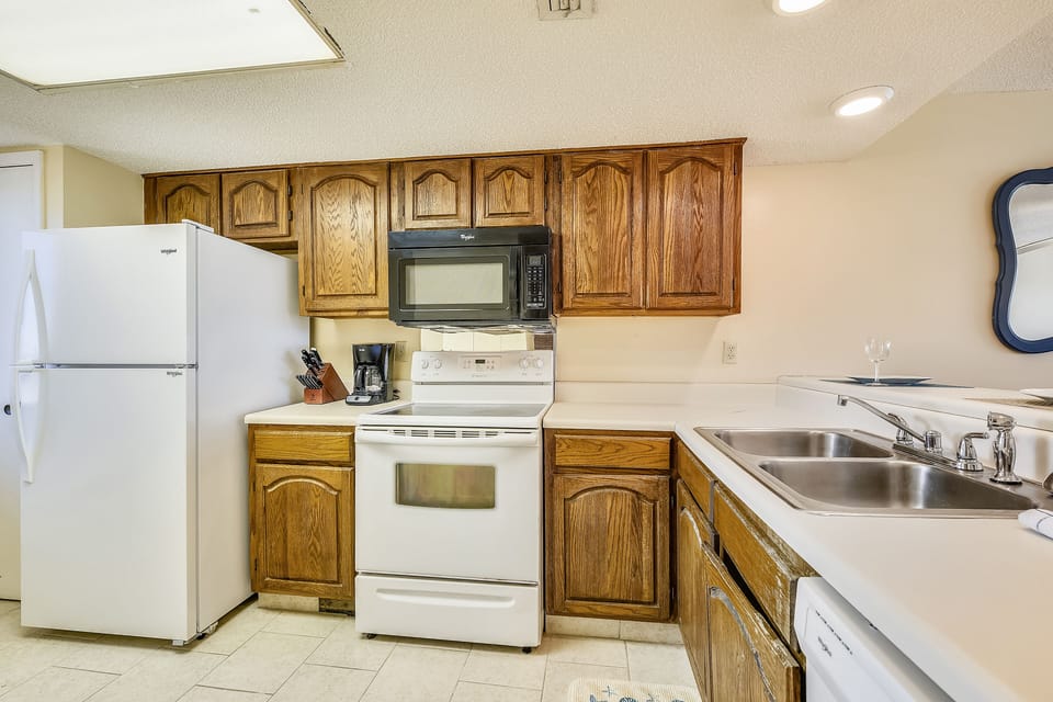 Full Size Kitchen