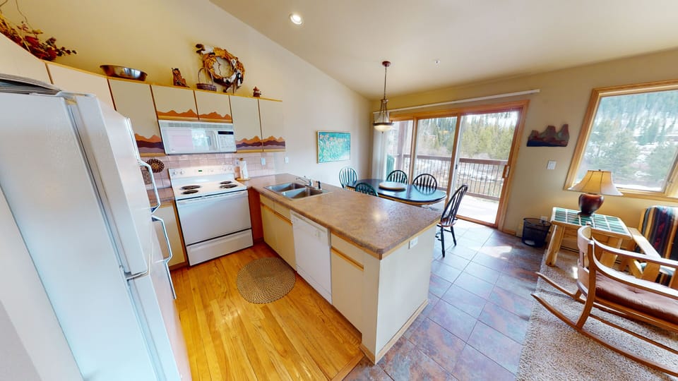 Fully Equipped Kitchen - Fully Equipped Kitchen