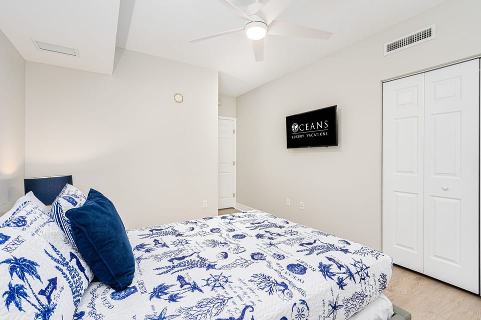 Queen Bed