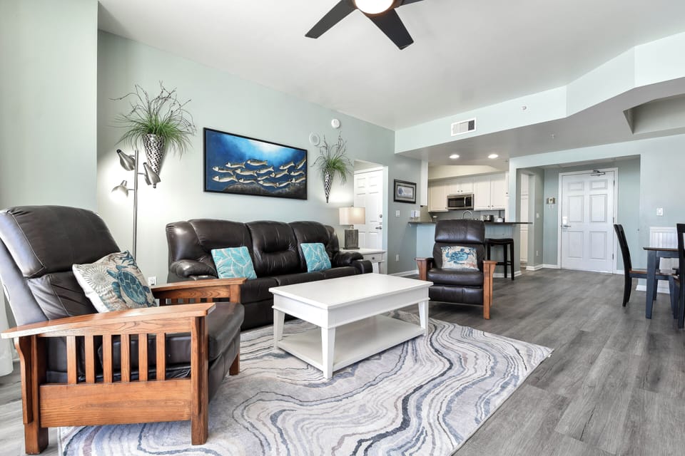 Silver Beach Towers East 805 - Living Area
