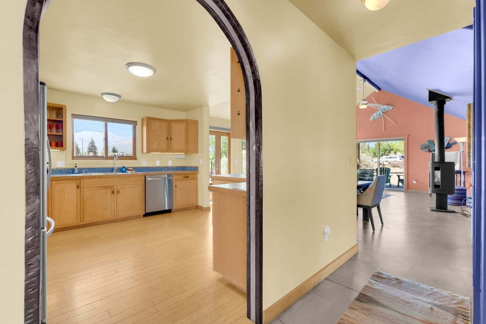 Entry to kitchen