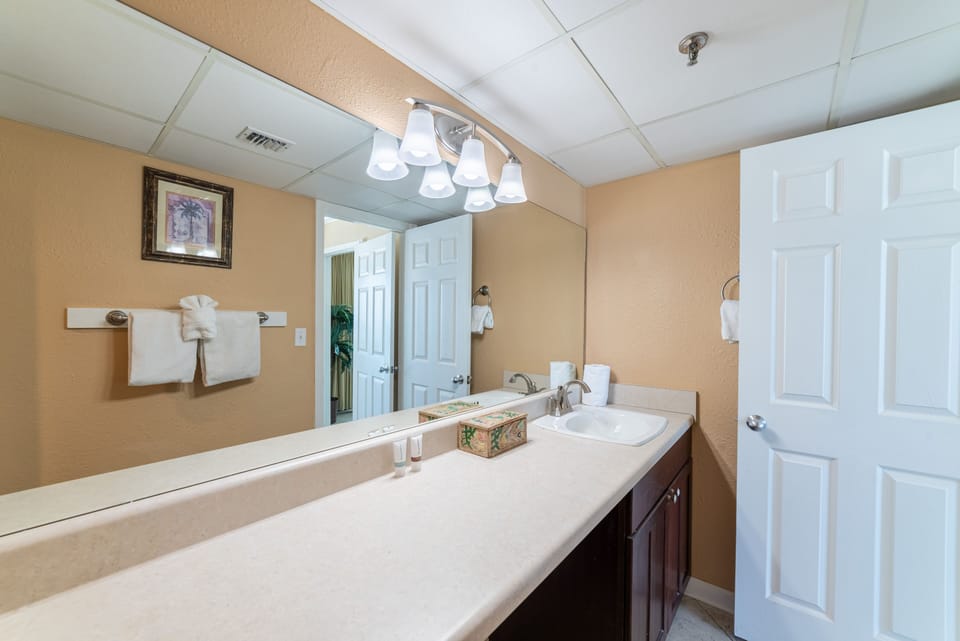Plenty of storage space for your toiletries.