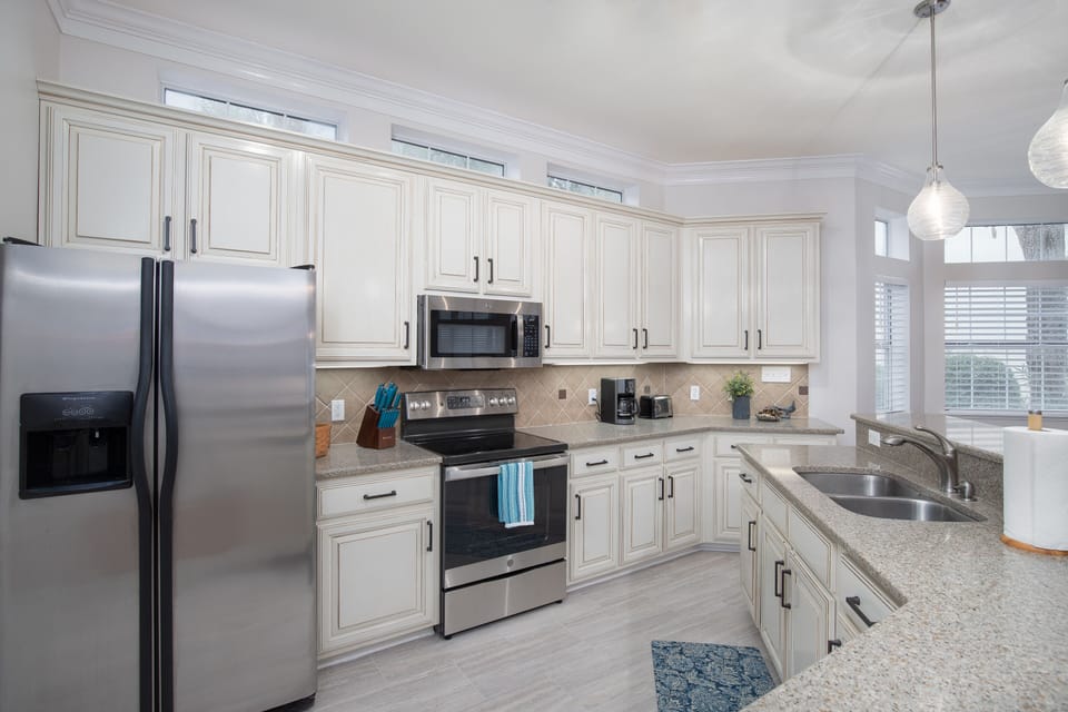 Fully stocked Kitchen