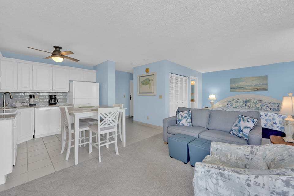 Comfortable 1 bedroom condo 