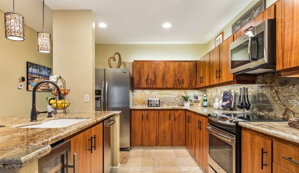New Chef's Dream Kitchen- Condo 2602, Kanaloa At Kona