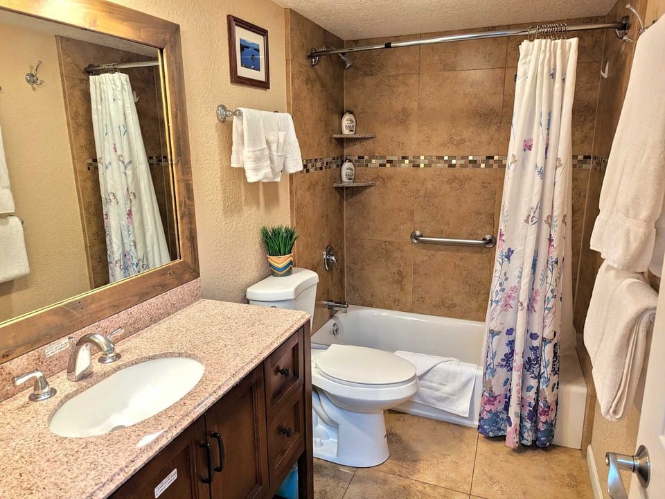 Full bathroom