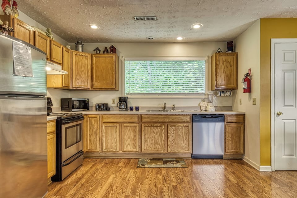 Cook a great meal in the lovely kitchen!
