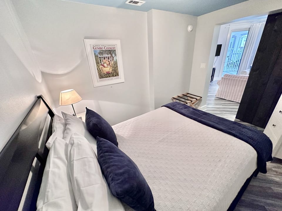 Guest bedroom