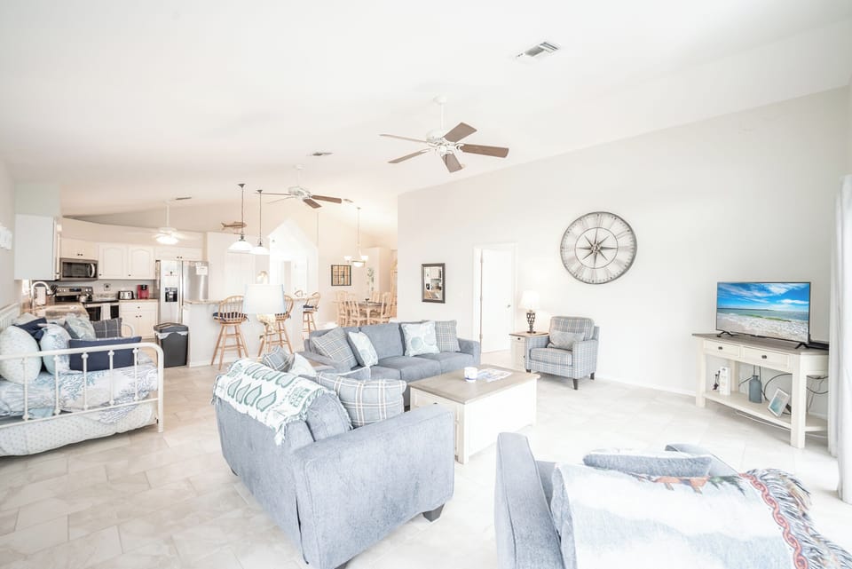 Comfort and style...in this three-bedroom, three-bath, air conditioned vacation condo.