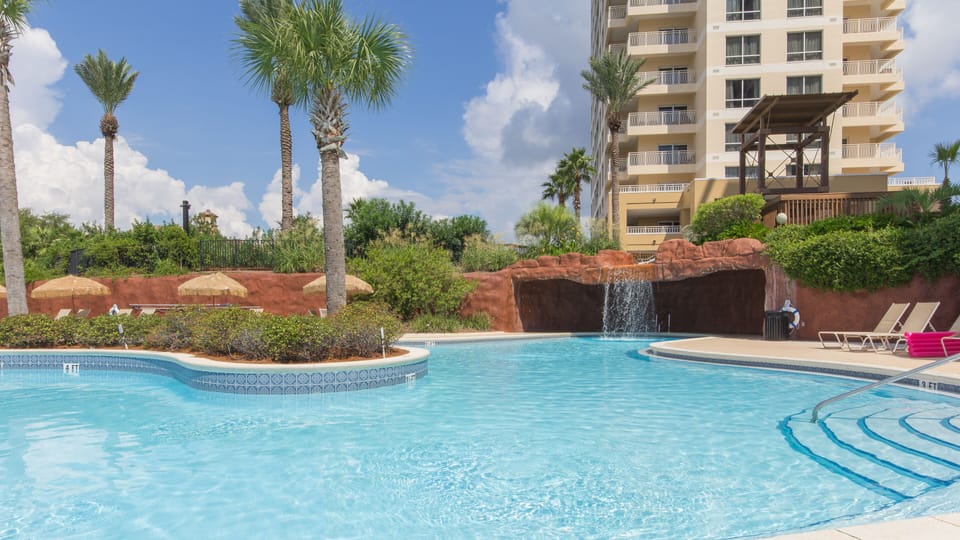 Luau Pool