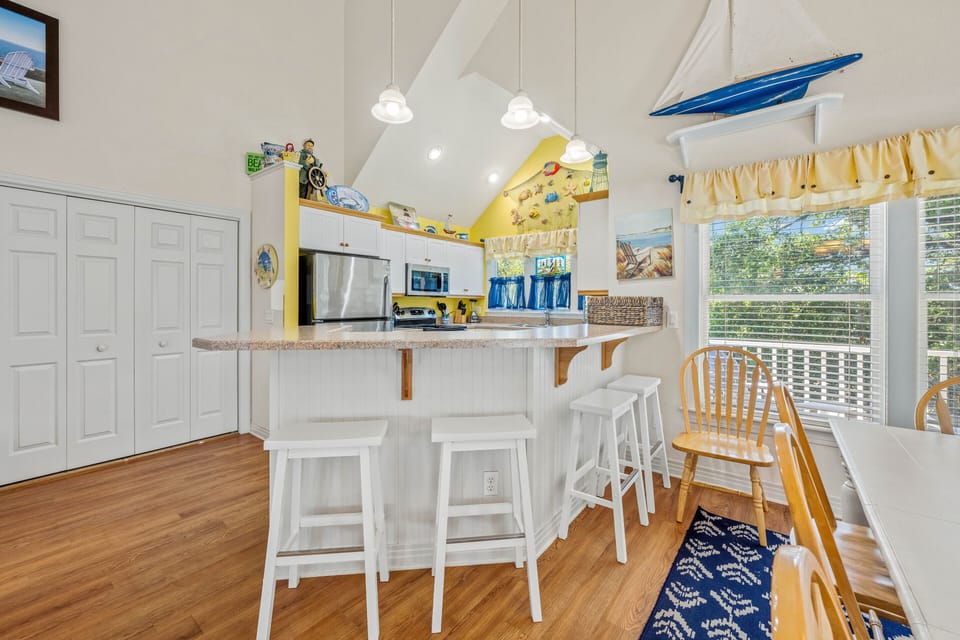 Kitchen Bar Counter - Top Level
