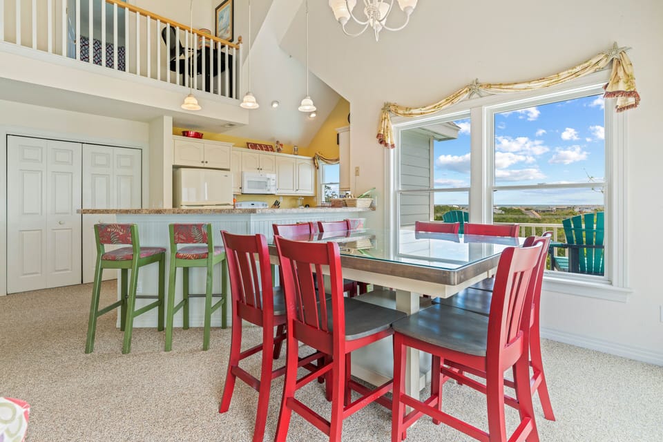 Dining Area - Top Level