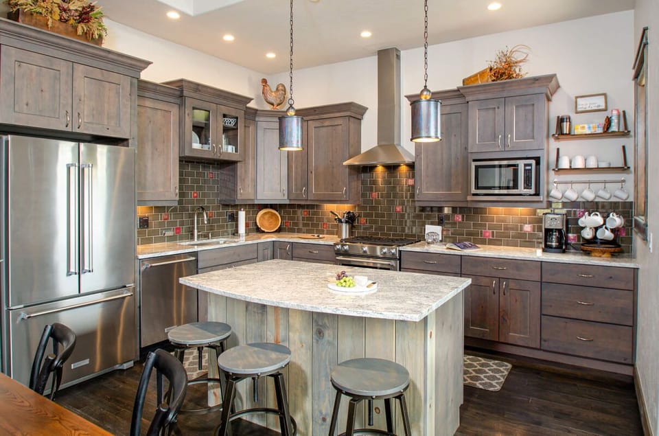 Beautiful kitchen with all your culinary must-haves