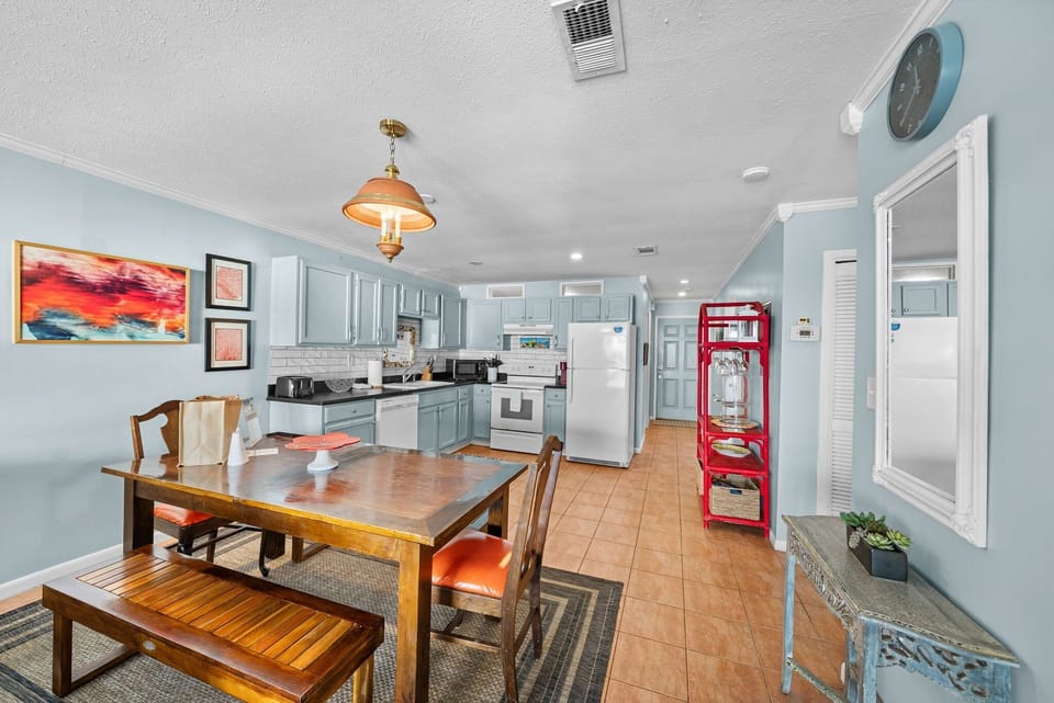 Highview ~ Dining area