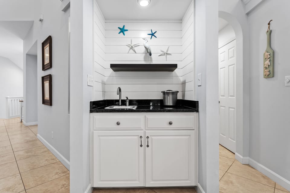 Wet bar
