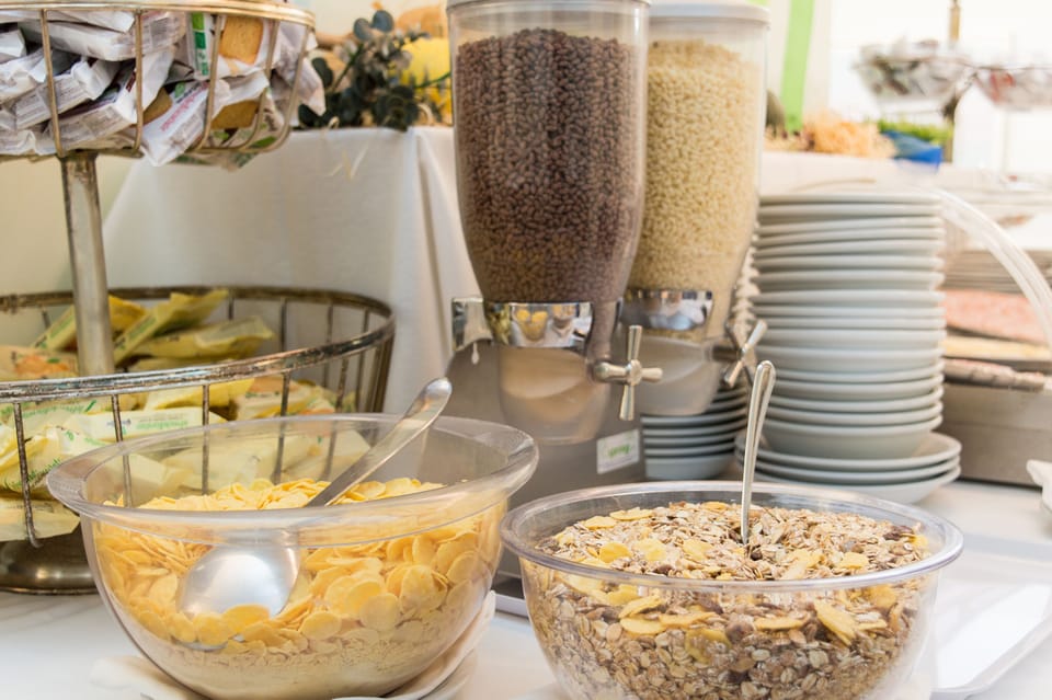 Daily buffet breakfast for a fee