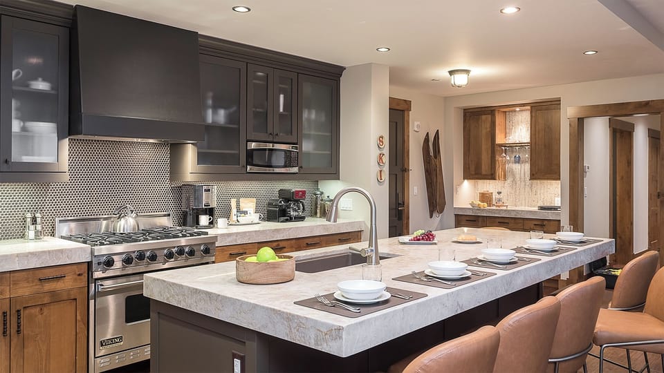 Kitchen, Main Level