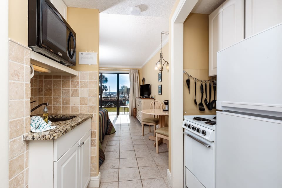 Pirates Bay A115 Kitchen Area