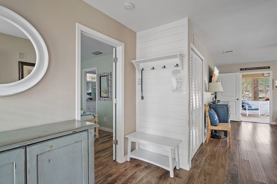 Entry & Living Area