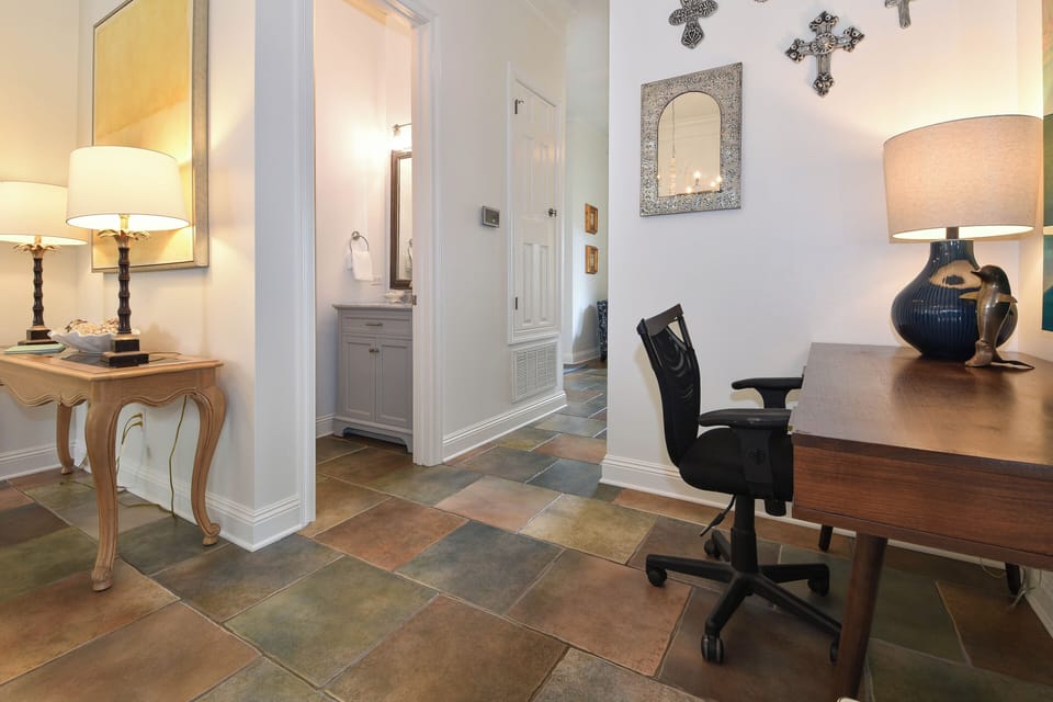 Absolute Destiny - Office Space and Half Bath