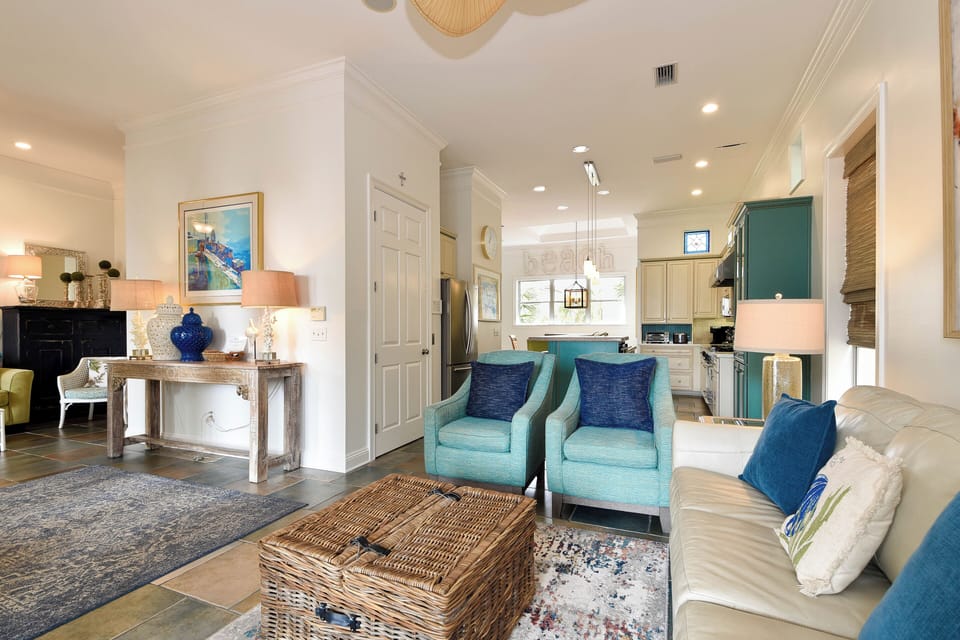 Absolute Destiny - Living Area