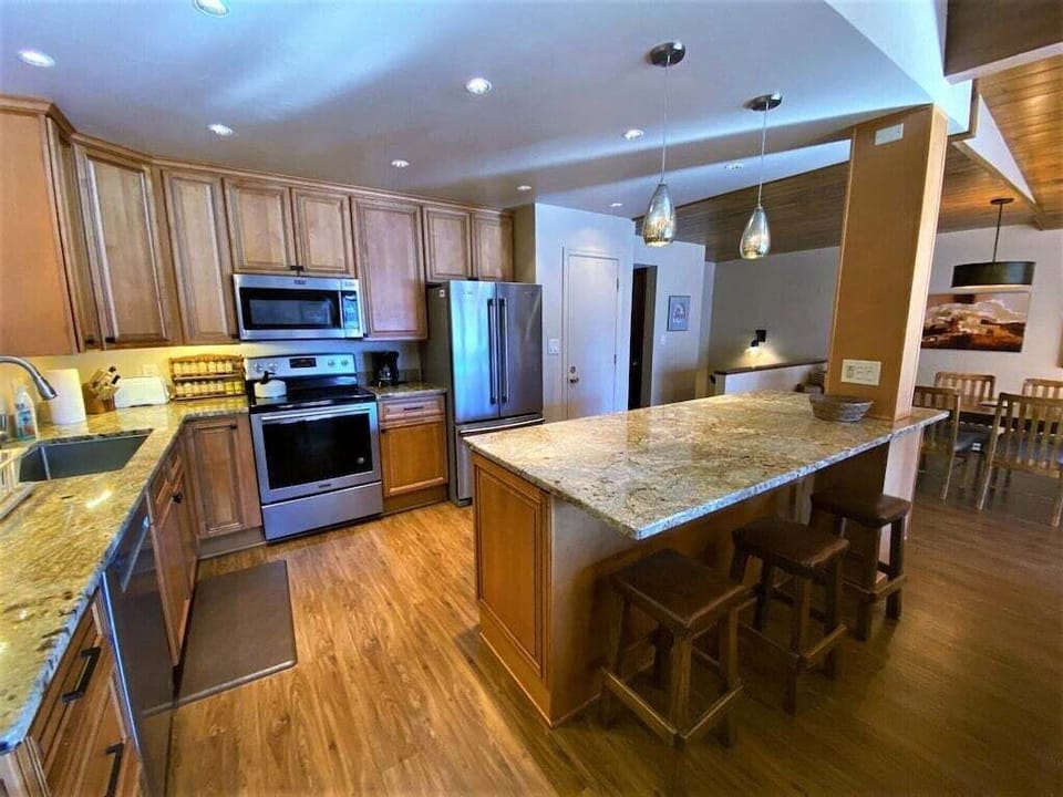 Fully Stocked Kitchen