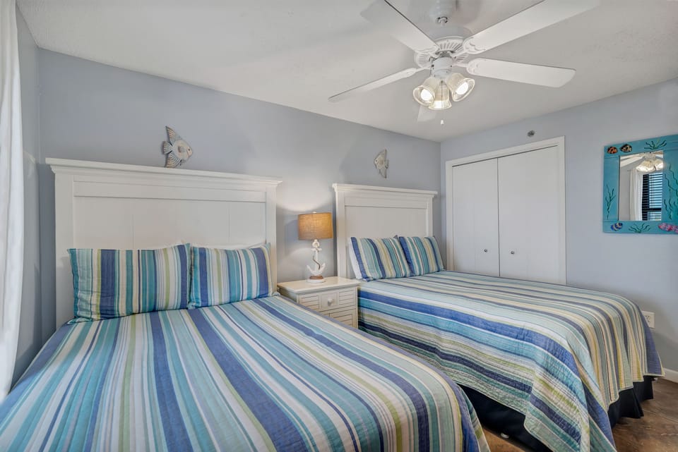 Guest Room with 2 Full Size Beds