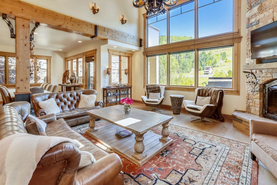 The expansive grand living area! Perfect for families! Casa Galena is located in the core of Mountain Village and walking distance to everything!