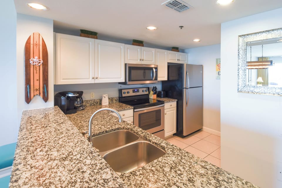 Sterling Shores 414 - Fully Equipped Kitchen